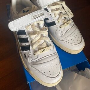 Adidas Men’s White and Black Sneakers NEW